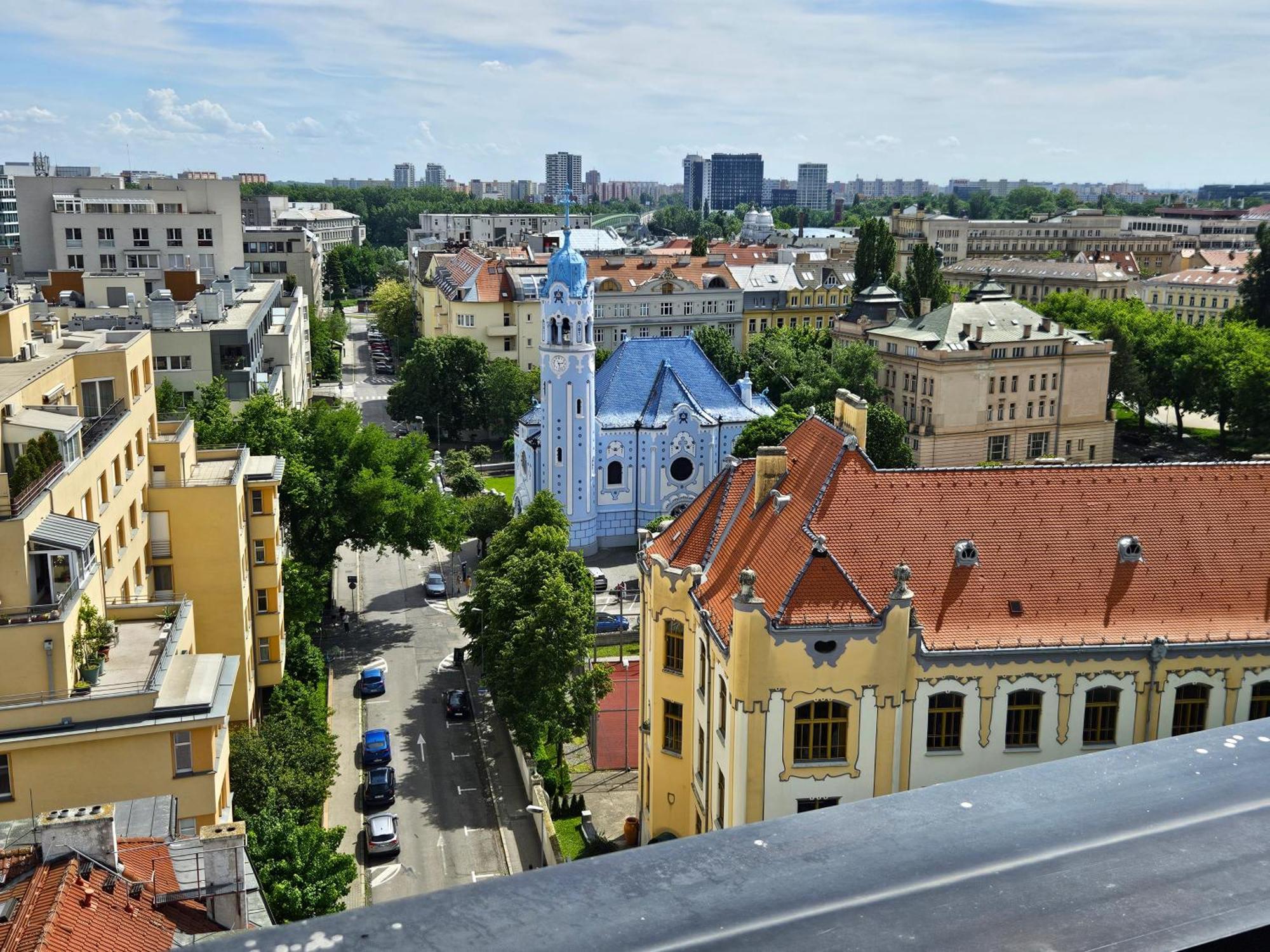Panorama View Design Apt In Old Town - Free Parking Братислава Екстер'єр фото