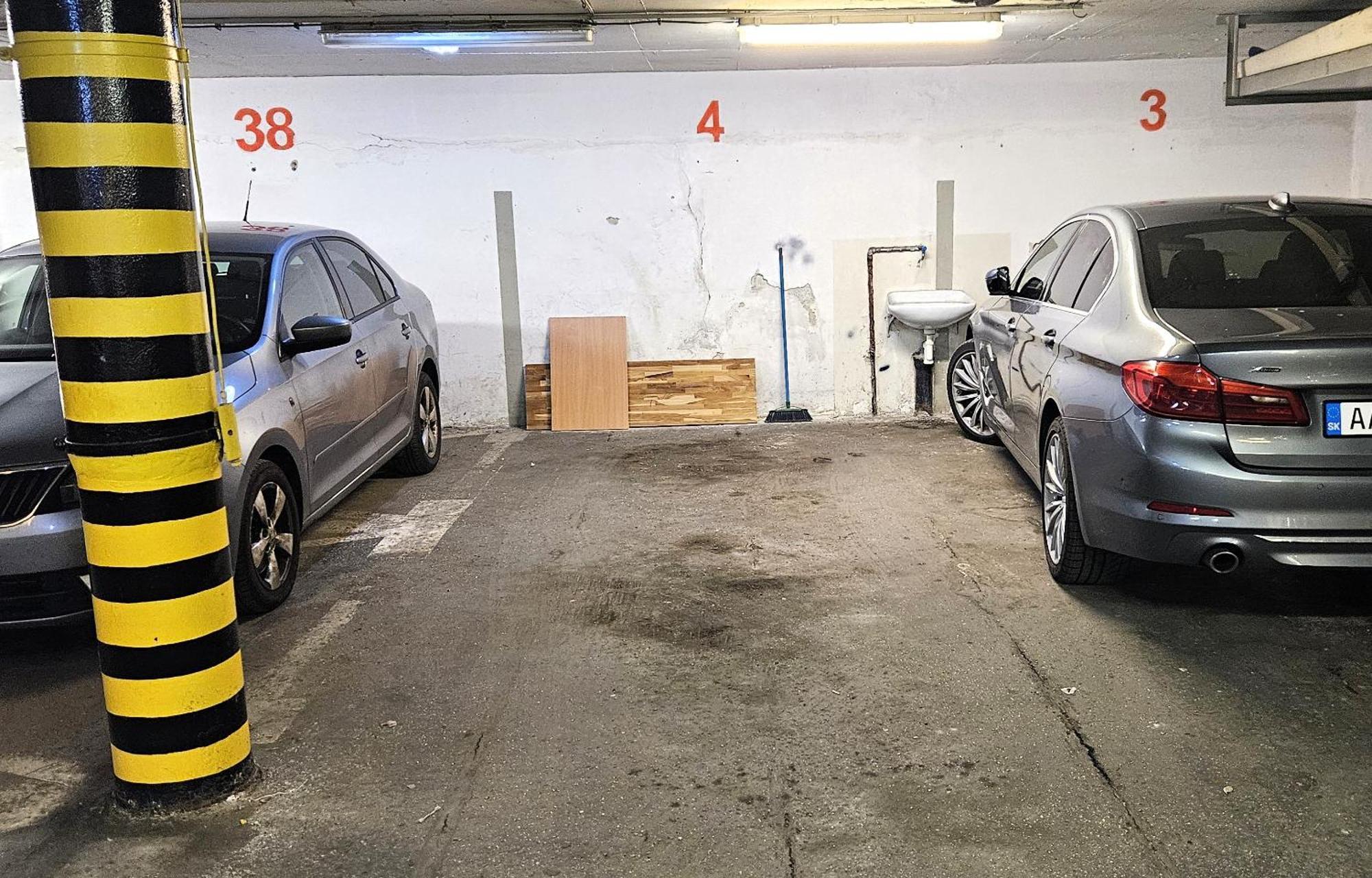 Panorama View Design Apt In Old Town - Free Parking Братислава Екстер'єр фото