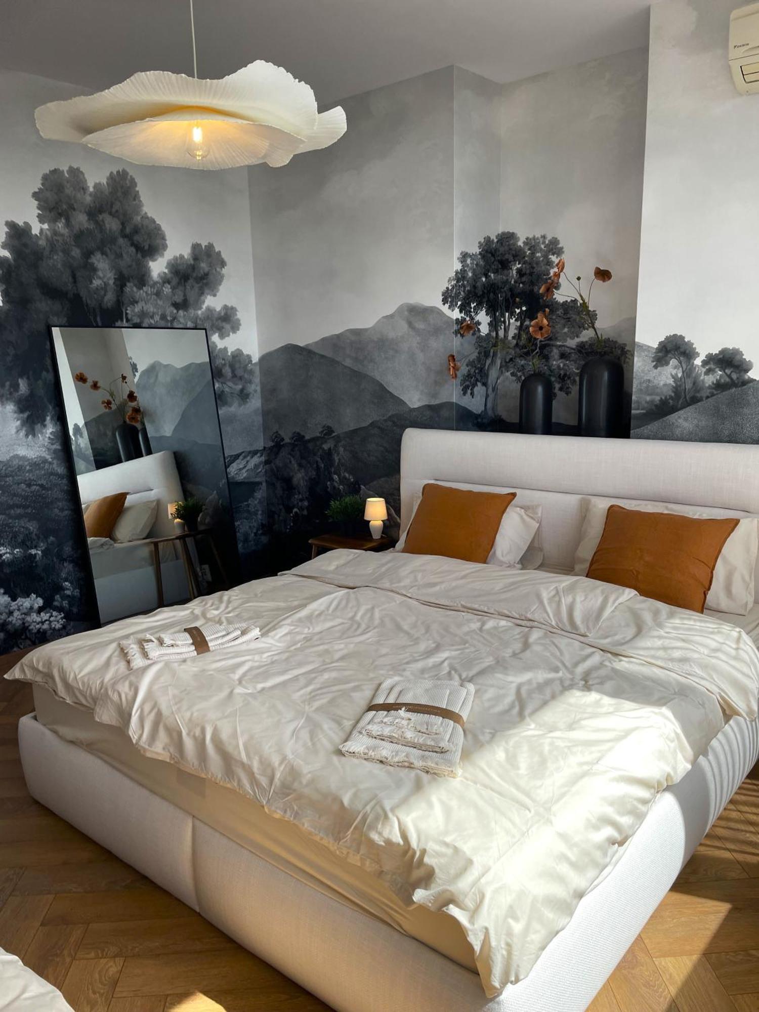 Panorama View Design Apt In Old Town - Free Parking Братислава Екстер'єр фото