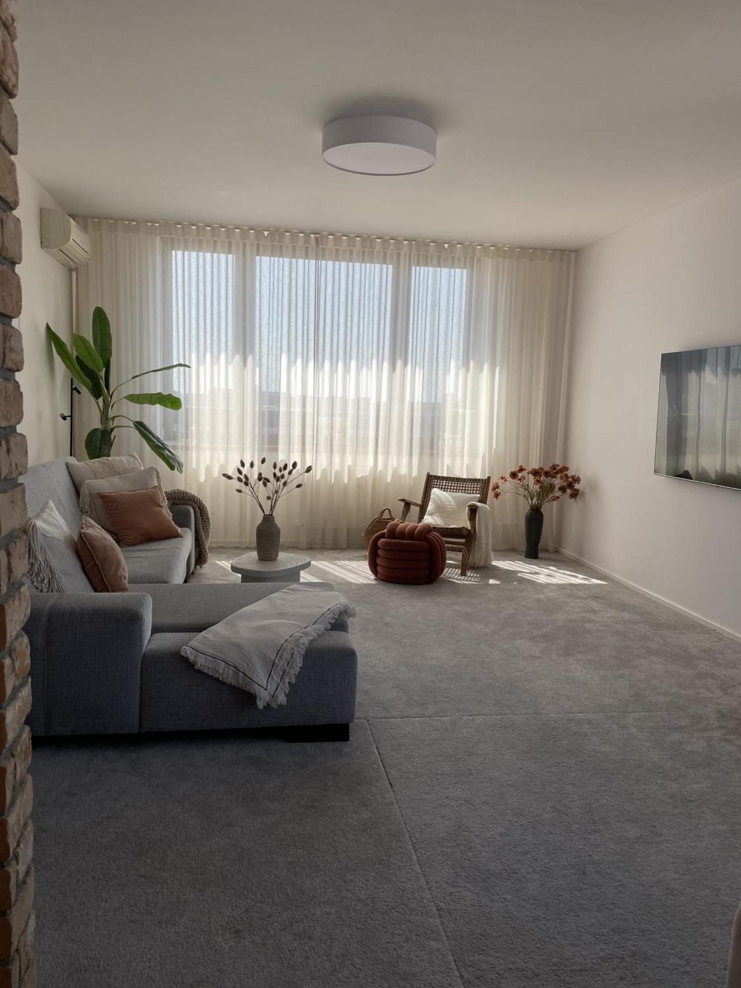 Panorama View Design Apt In Old Town - Free Parking Братислава Екстер'єр фото